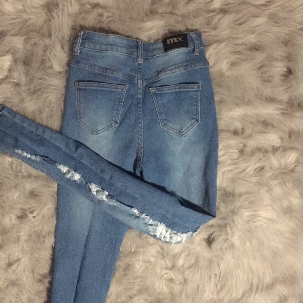 Distressed High Rise Jeans - Picture 4 of 4